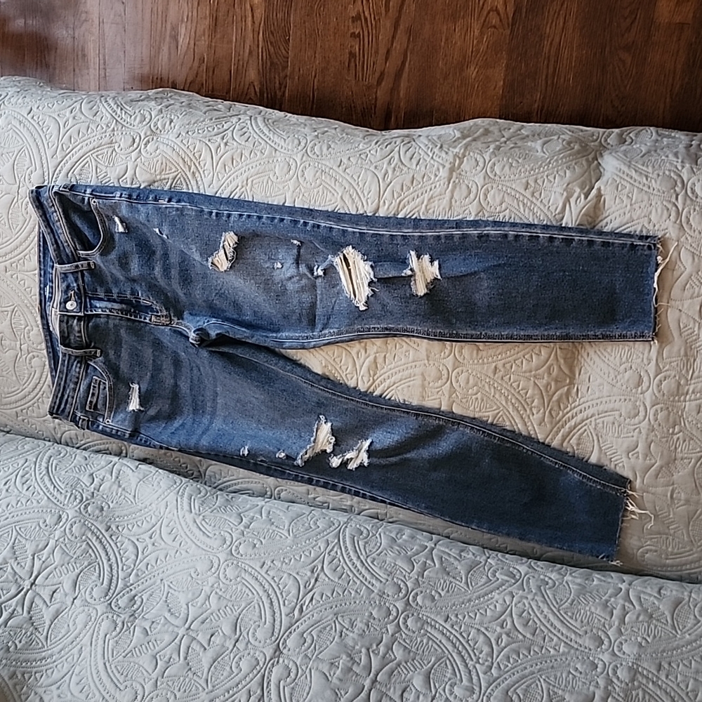 Old Navy Rockstar Super Skinny Distressed Jeans Size 8